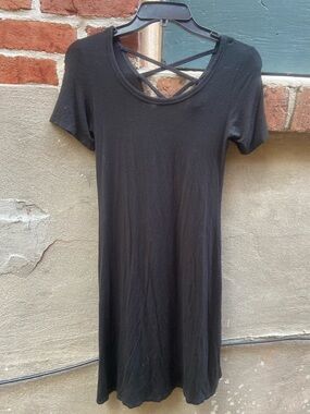 Olivia Rae Black Crisscross Back Tee Dress